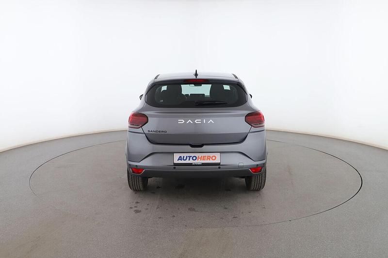 Usado Dacia Sandero Journey 91 CV (66 kW) 2024 Gris Utilitario
