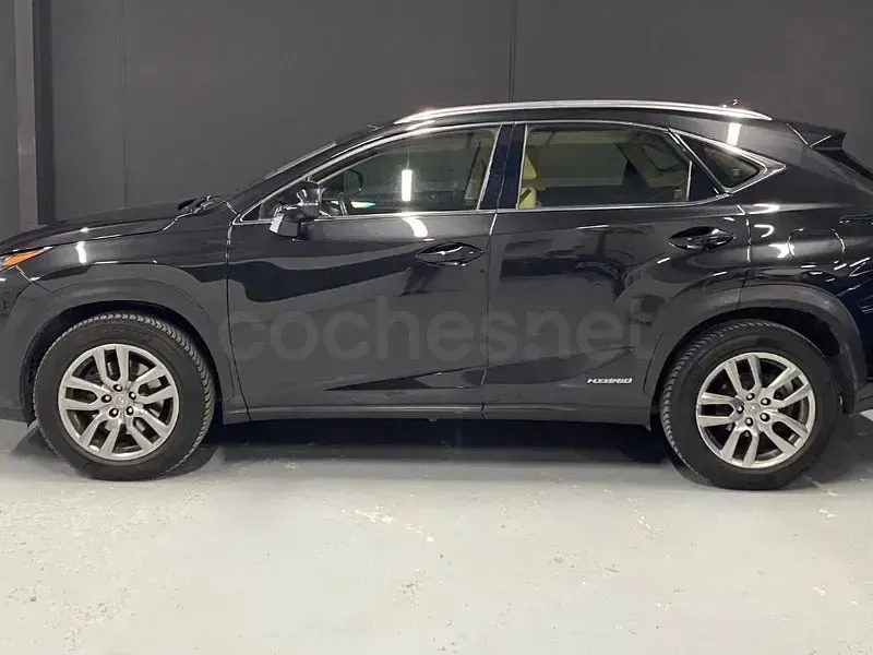 Usado Lexus NX300h Executive Line 197 CV (144 kW) 2017 Negro SUV