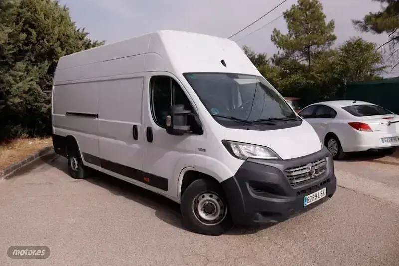 Usado Fiat Ducato 136 CV (100 kW) 2021 Blanco Van