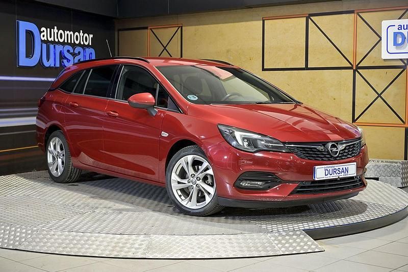 Usado Opel Astra GS Line 122 CV (89 kW) 2021 Rojo Familiar