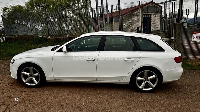 Usado Audi A4 143 CV (105 kW) 2009 Blanco Familiar