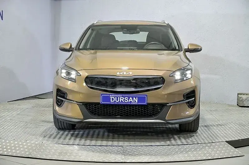 Usado Kia XCeed 141 CV (103 kW) 2022 Marrón SUV