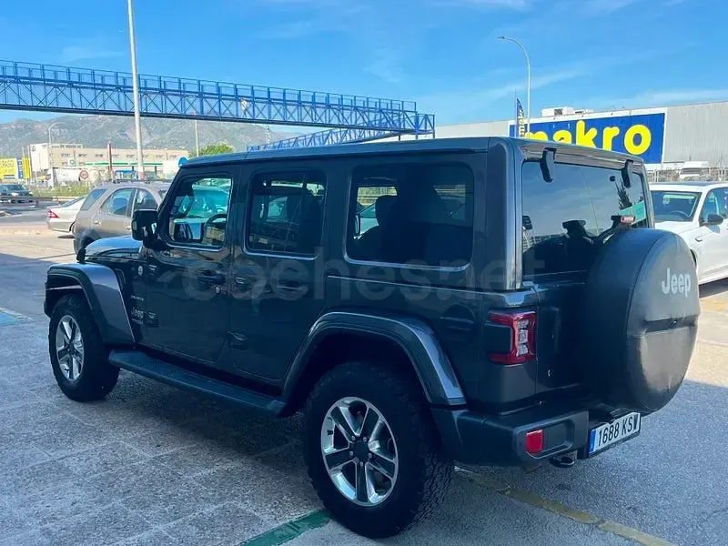 Usado Jeep Wrangler Sahara 200 CV (147 kW) 2019 Gris / plata SUV