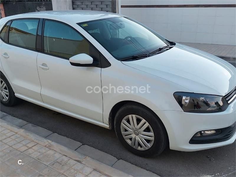 Usado VW Polo Edition 75 CV (55 kW) 2015 Blanco Berlina