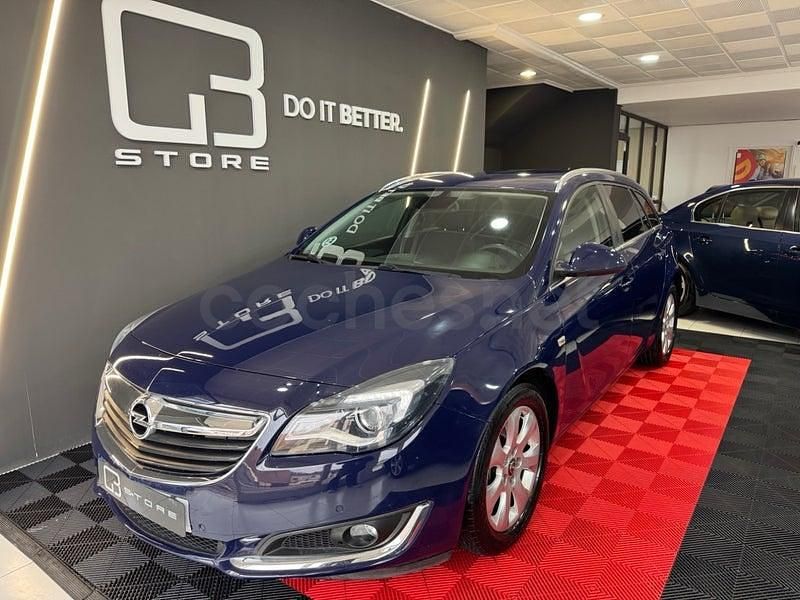 Usado Opel Insignia Selective 140 CV (102 kW) 2015 Azul Familiar