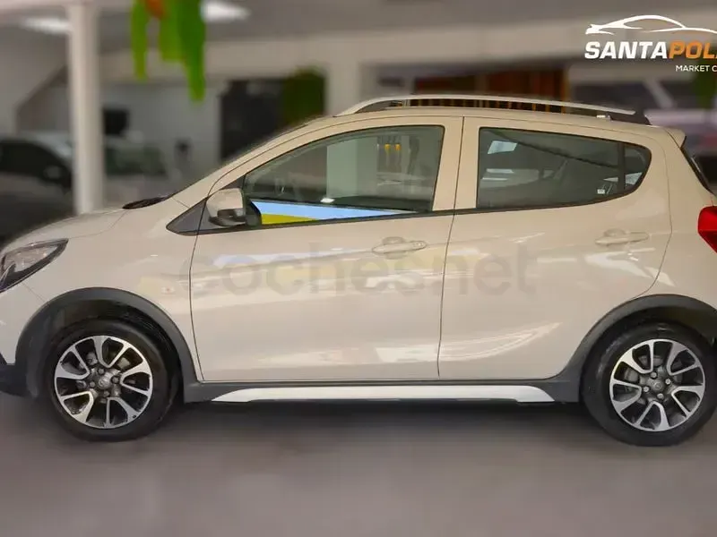 Usado Opel Karl Rocks 73 CV (53 kW) 2019 Beige Utilitario