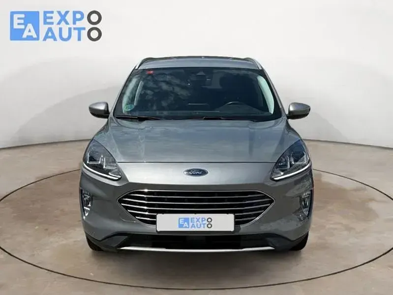 Usado Ford Kuga Titanium 150 CV (110 kW) 2020 Gris / plata SUV