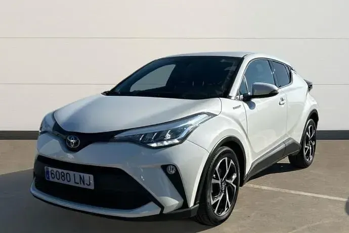 Używany Toyota C-HR Active 122 KM (89 kW) 2021 Biały SUV