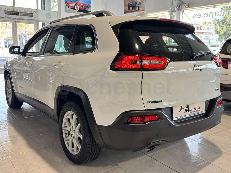 Usado Jeep Cherokee Longitude 140 CV (102 kW) 2015 Blanco SUV