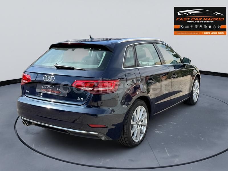 Usado Audi A3 150 CV (110 kW) 2017 Azul Berlina