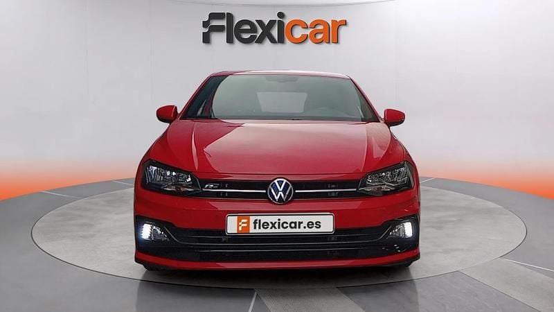 Usado VW Polo R-line 110 CV (80 kW) 2021 Rojo Utilitario