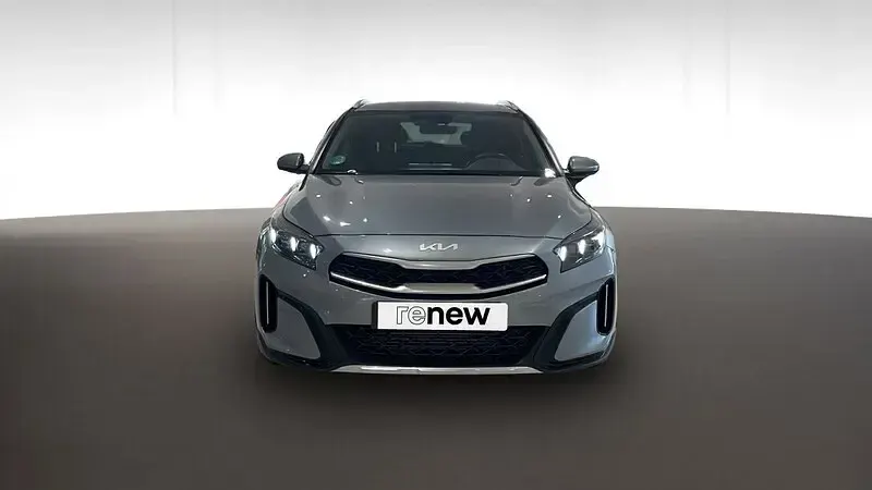 Usado Kia XCeed 100 CV (73 kW) 2024 Gris SUV