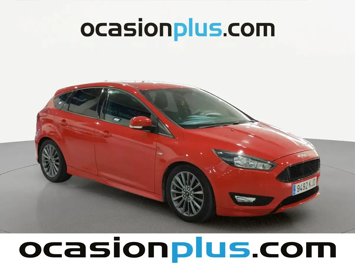 Usado Ford Focus ST-Line 125 CV (91 kW) 2018 Rojo Utilitario