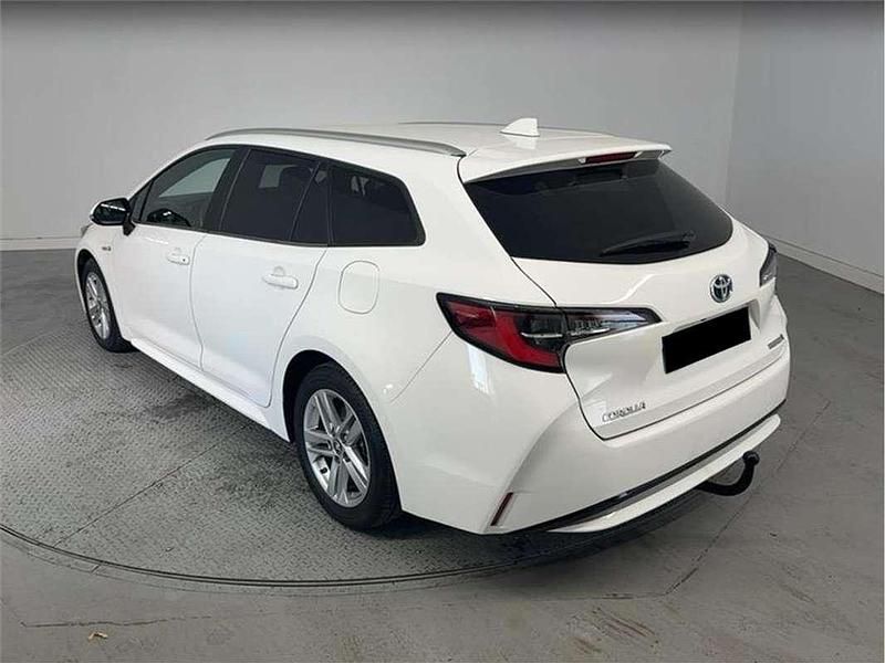 Usado Toyota Corolla Active 122 CV (89 kW) 2021 Blanco classic Familiar