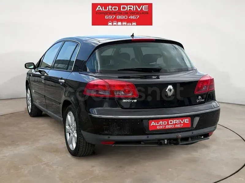 Usado Renault Vel Satis Initiale 175 CV (128 kW) 2007 Negro Utilitario