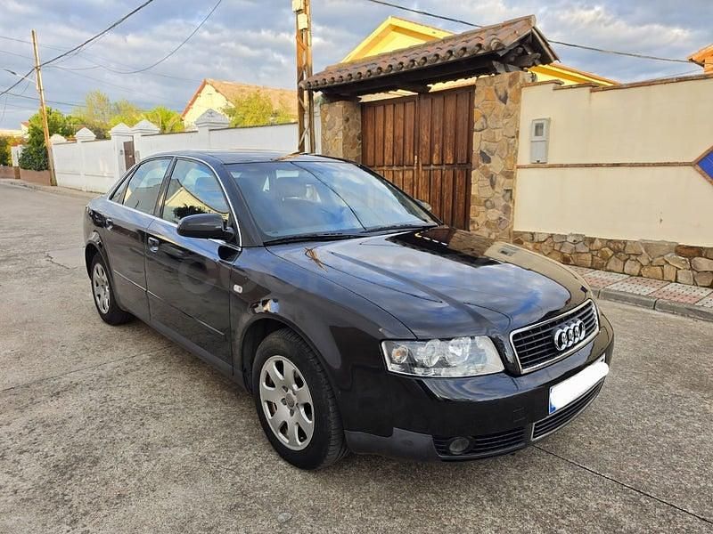 Usado Audi A4 130 CV (95 kW) 2003 Negro Berlina