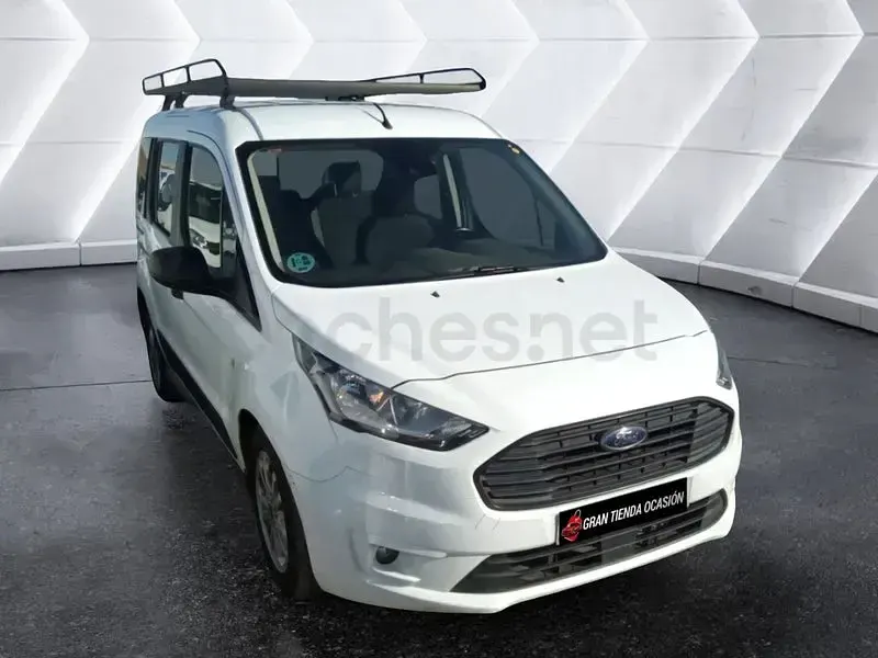 Usado Ford Tourneo Trend 120 CV (88 kW) 2021 Blanco Monovolumen