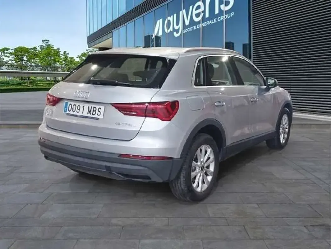Usado Audi Q3 Advanced 245 CV (180 kW) 2022 Plateado SUV