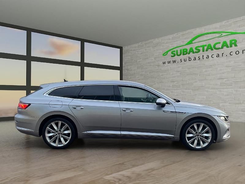 Usado VW Arteon Elegance 218 CV (160 kW) 2023 Gris Familiar