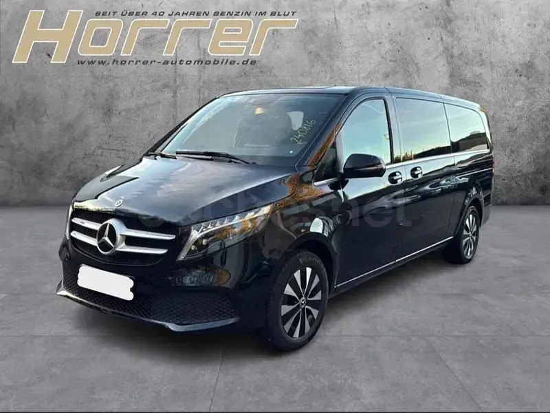 Usado Mercedes V300 Avantgarde 239 CV (175 kW) 2023 Negro Monovolumen