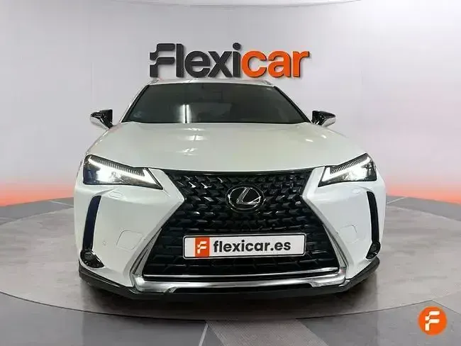Usado Lexus UX Luxury Line 184 CV (135 kW) 2024 Blanco SUV