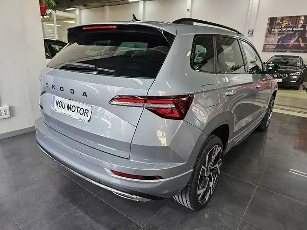Nuevo Skoda Karoq SportLine 150 CV (110 kW) 2026 Gris SUV