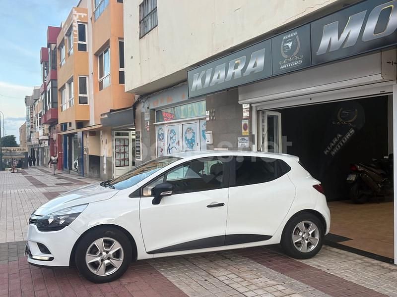 Usado Renault Clio GrandTour LIMITED 90 CV (66 kW) 2018 Blanco Familiar
