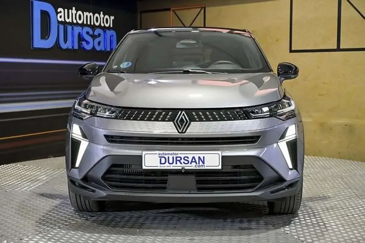 Usado Renault Captur Techno 141 CV (103 kW) 2024 Gris SUV