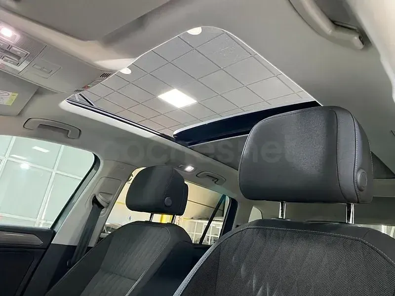 Usado VW Tiguan Allspace Life 150 CV (110 kW) 2022 Gris / plata SUV