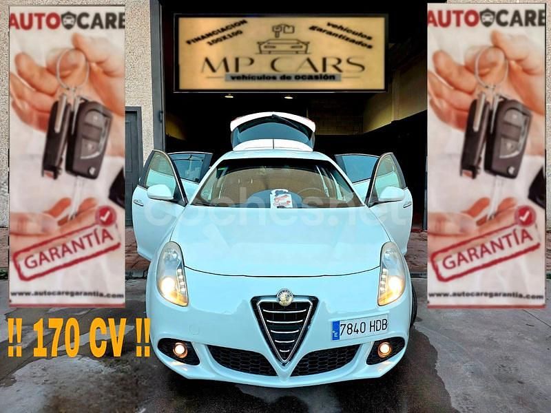 Blanco Usado 2011 Alfa Romeo Giulietta Distinctive Berlina | 4995 € (Super precio) - Imagen 1/4