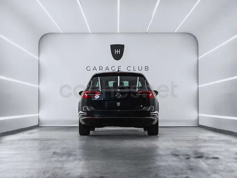 Usado VW Passat Sportline 150 CV (110 kW) 2019 Negro Familiar