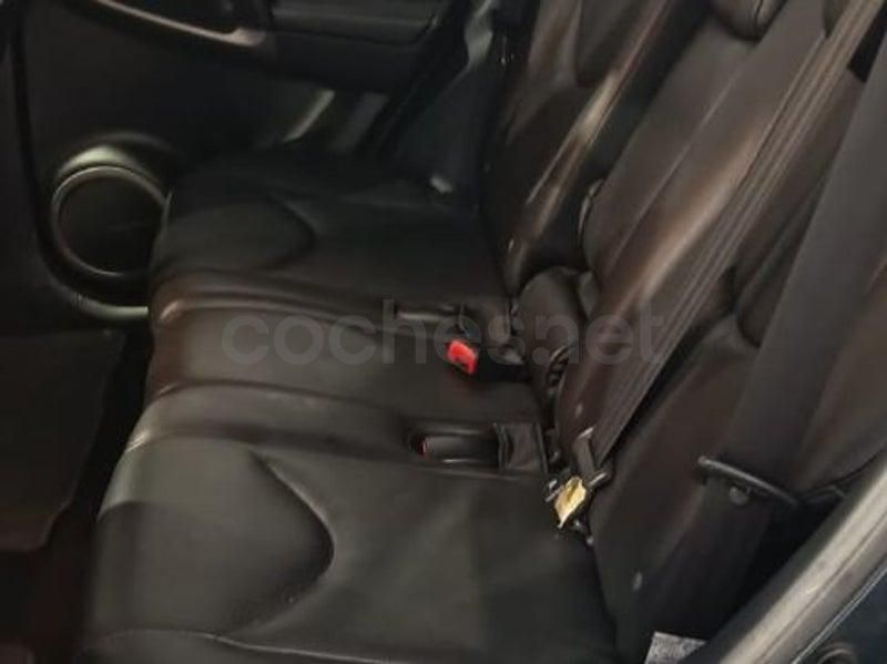 Usado Toyota RAV4 Premium 177 CV (130 kW) 2006 Gris / plata SUV