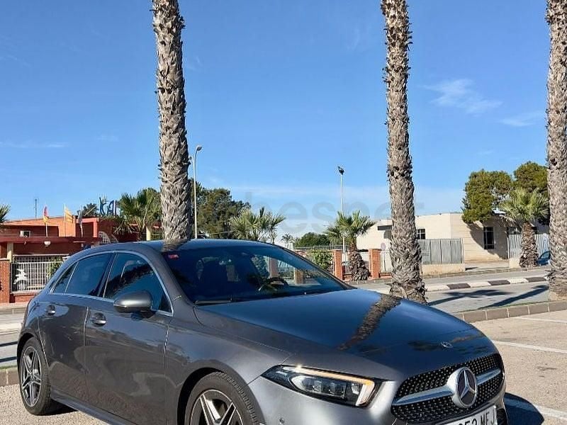Usado Mercedes A250 224 CV (164 kW) 2019 Gris / plata Berlina
