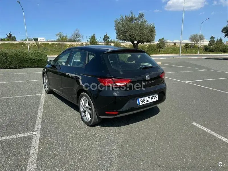 Usado Seat Leon I-Tech 105 CV (77 kW) 2014 Negro Berlina
