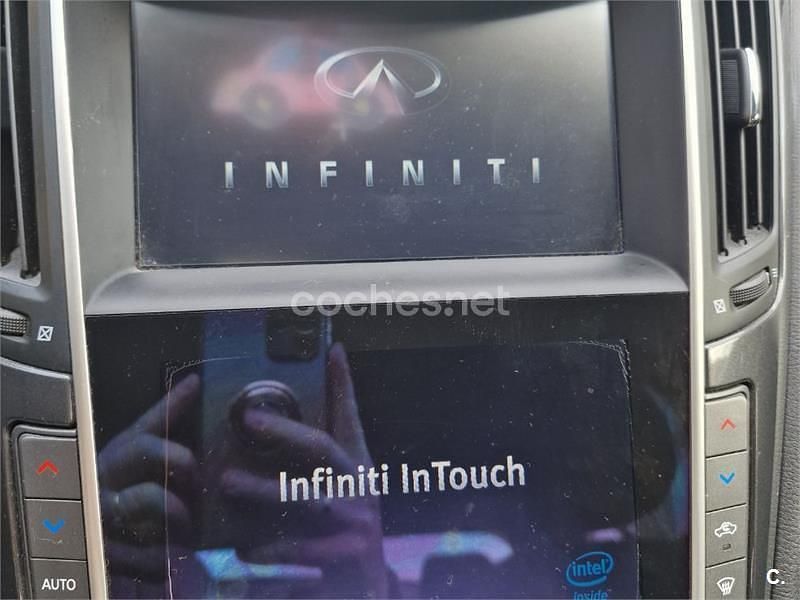 Usado Infiniti Q50 170 CV (125 kW) 2015 Negro Berlina