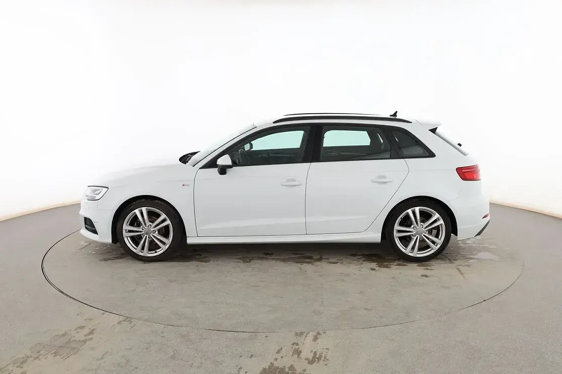 Usado Audi A3 Sportback S-Line 150 CV (110 kW) 2020 Blanco Utilitario