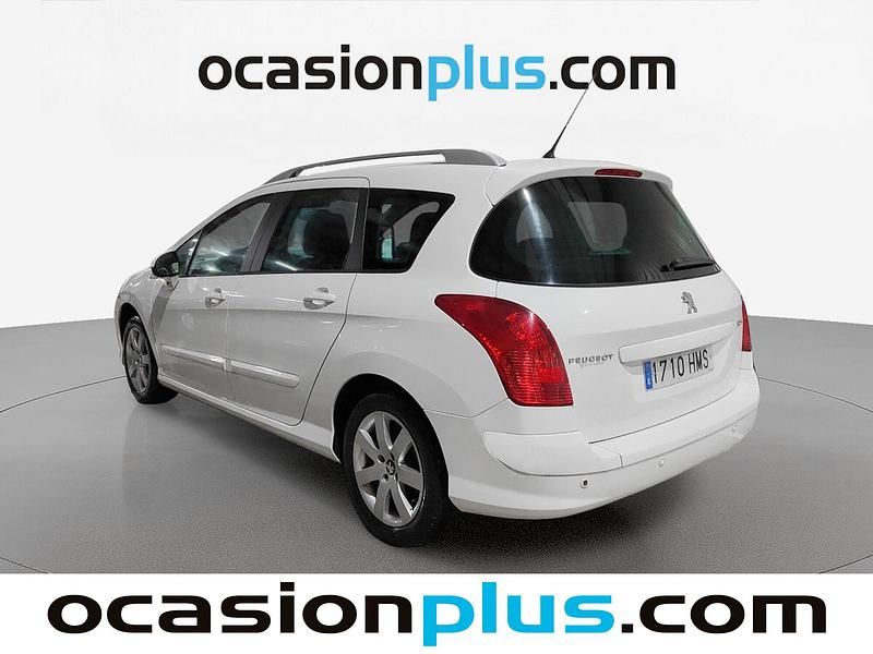 Usado Peugeot 308 Active 92 CV (67 kW) 2012 Blanco Familiar