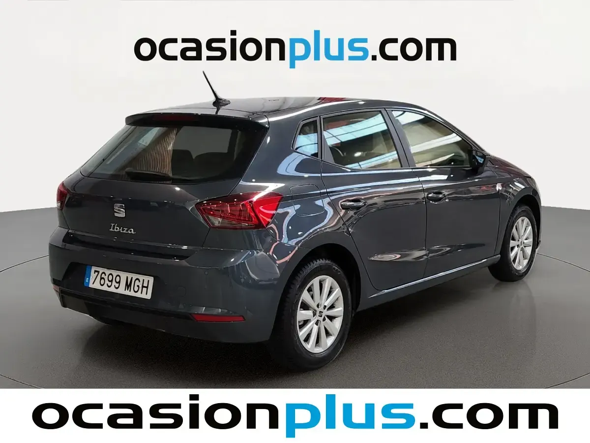 Usado Seat Ibiza Style 110 CV (80 kW) 2023 Gris Utilitario