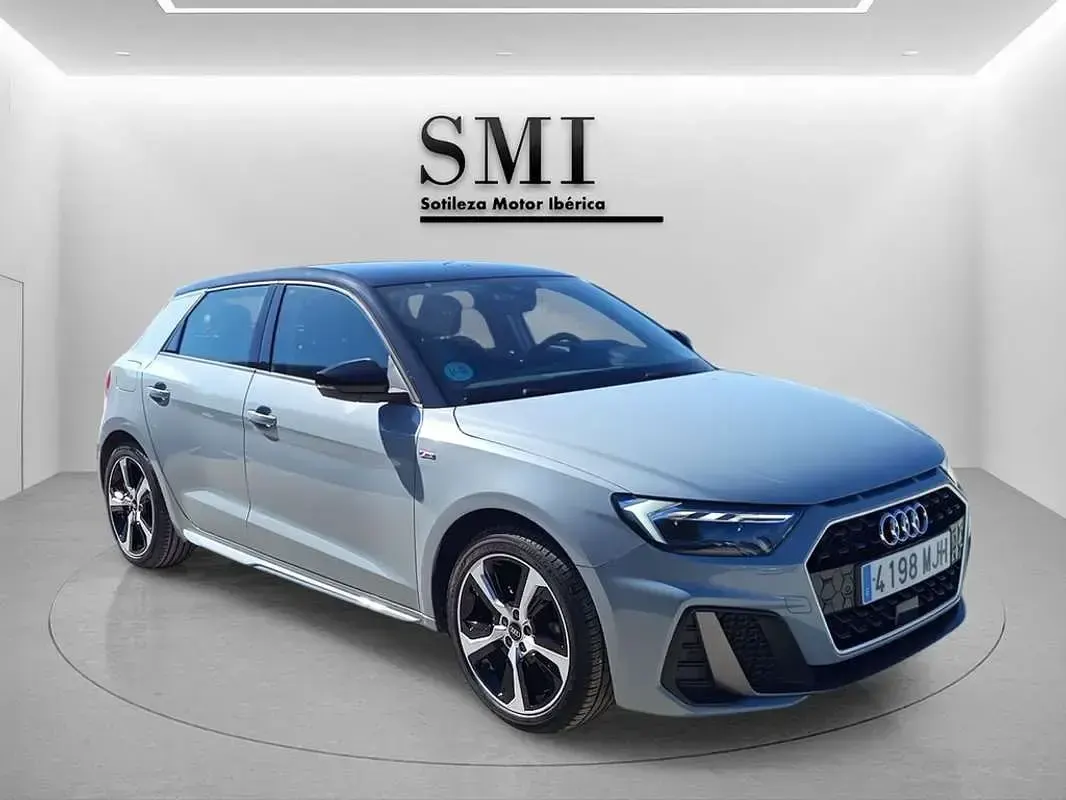 Usado Audi A1 Sportback 110 CV (80 kW) 2023 Gris Utilitario