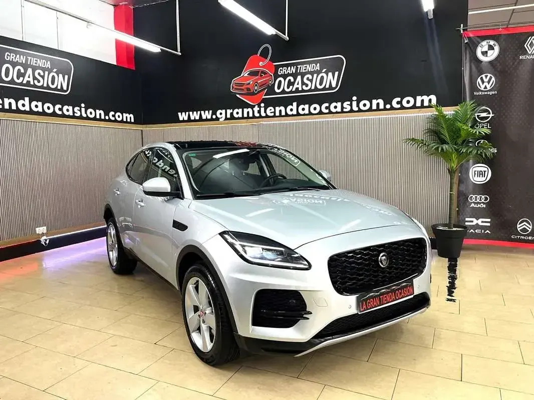 Usado Jaguar E-Pace R-Dynamic 162 CV (119 kW) 2022 Gris SUV