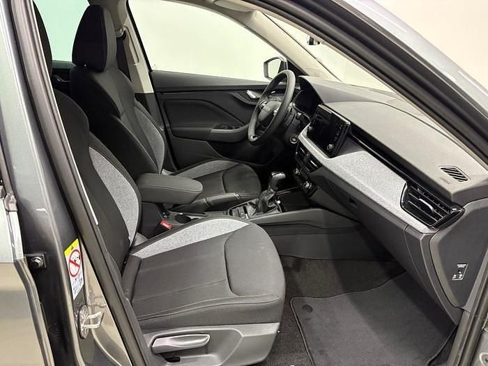 Usado Skoda Kamiq Selection 115 CV (84 kW) 2025 Gris SUV