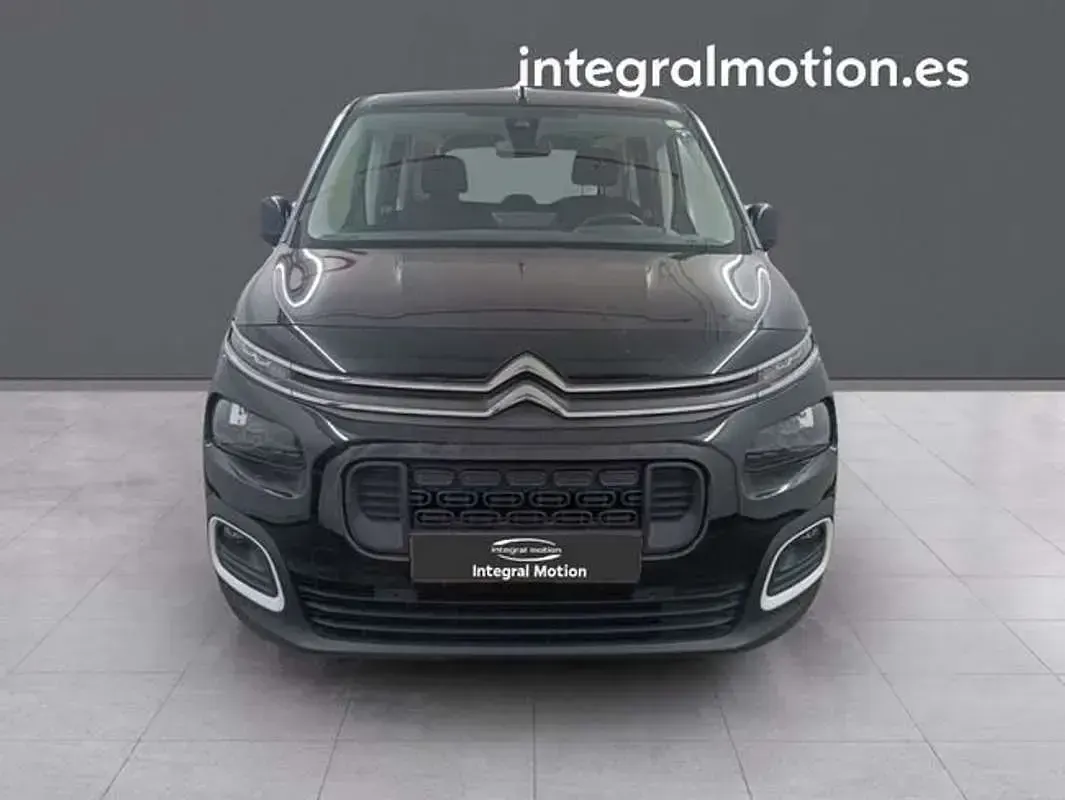 Usado Citroën Berlingo Feel 102 CV (75 kW) 2022 Negro Monovolumen