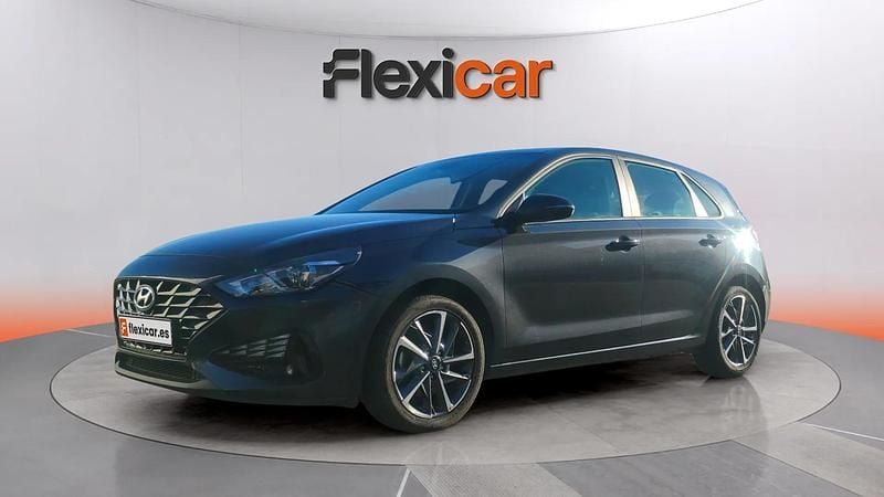 Begagnad Hyundai i30 110 HK (80 kW) 2021 Svart Halvkombi