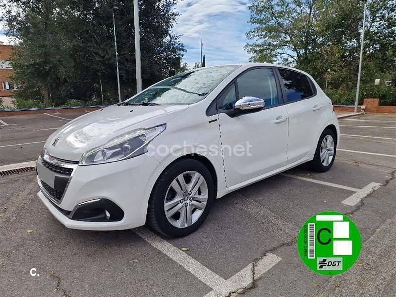 Blanco Usado 2019 Peugeot 208 Signature Sky Utilitario | 7950 € (Super precio) - Imagen 1/4
