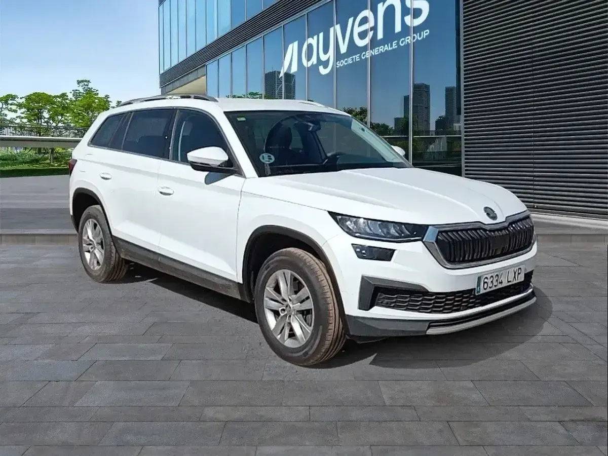 Usado Skoda Kodiaq Ambition 150 CV (110 kW) 2022 Blanco SUV