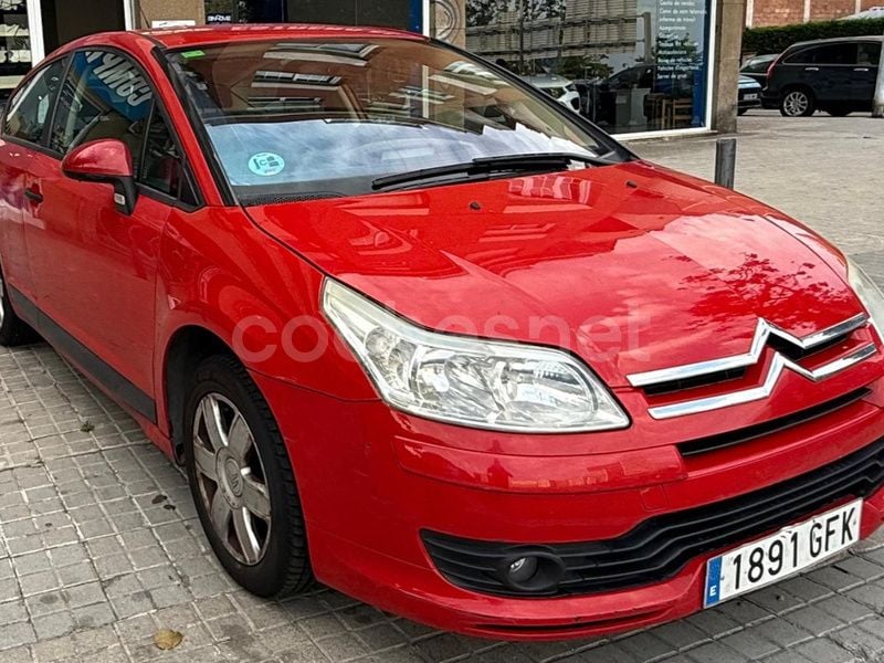 Rojo Usado 2007 Citroën C4 Exclusive Berlina | 3500 € (Precio justo) - Imagen 1/4