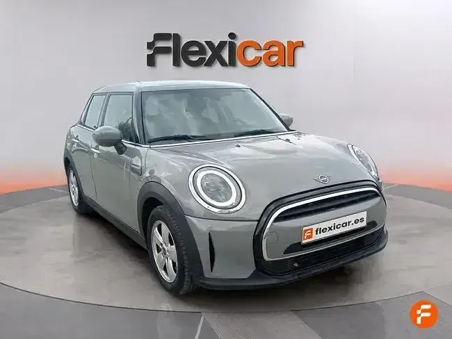 Usado Mini ONE 102 CV (75 kW) 2021 Gris Utilitario