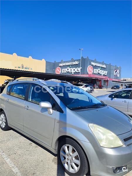 Usado Toyota Corolla Verso Sol 129 CV (94 kW) 2005 Gris / plata Monovolumen