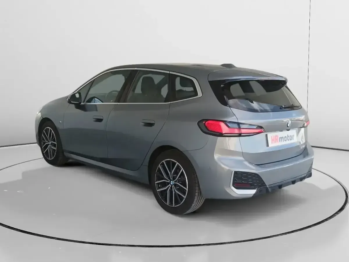 Usado BMW 218 Active Tourer 136 CV (100 kW) 2023 Gris Monovolumen