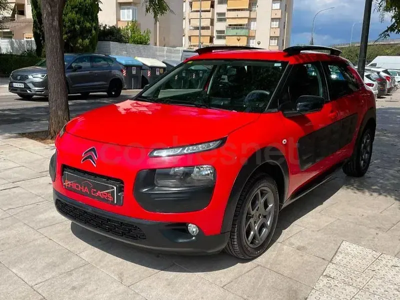Usado Citroën C4 Feel 82 CV (60 kW) 2014 Rojo Berlina